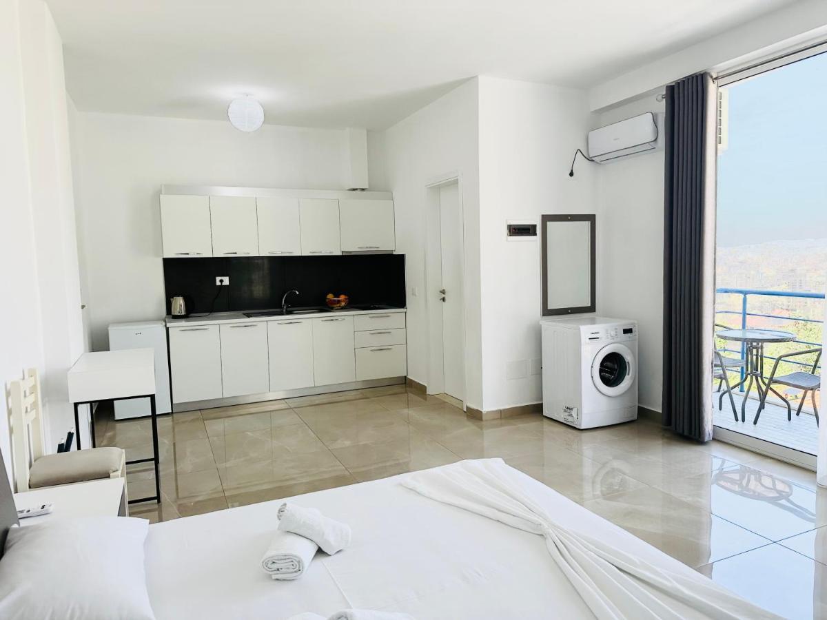 Jico Travel - Villa Colombo Vlorë エクステリア 写真