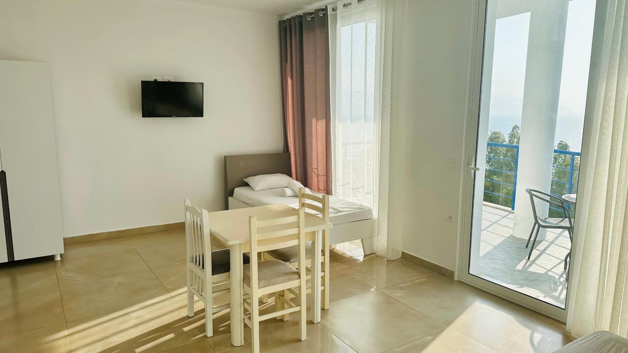 Jico Travel - Villa Colombo Vlorë 部屋 写真