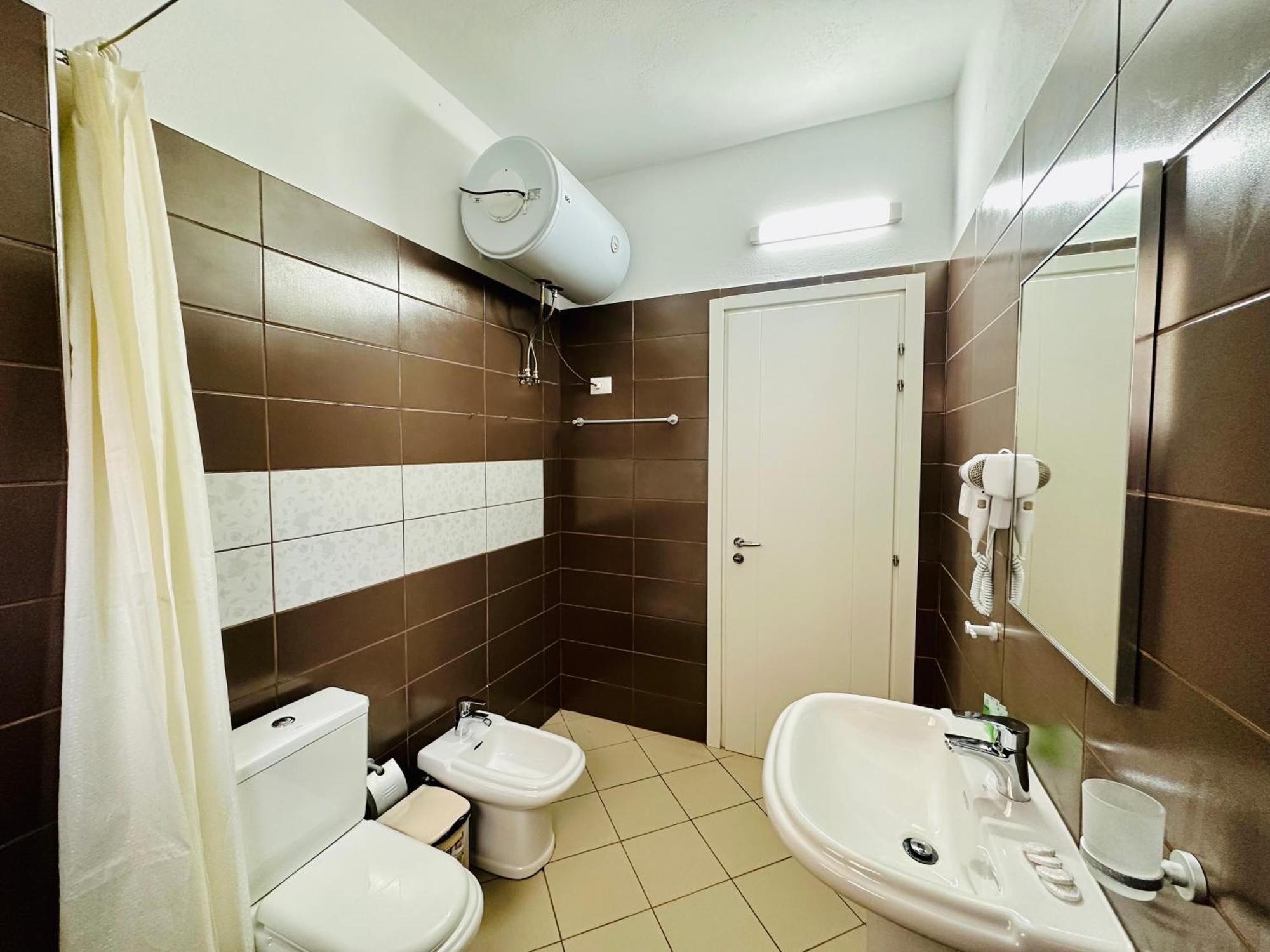 Jico Travel - Villa Colombo Vlorë 部屋 写真
