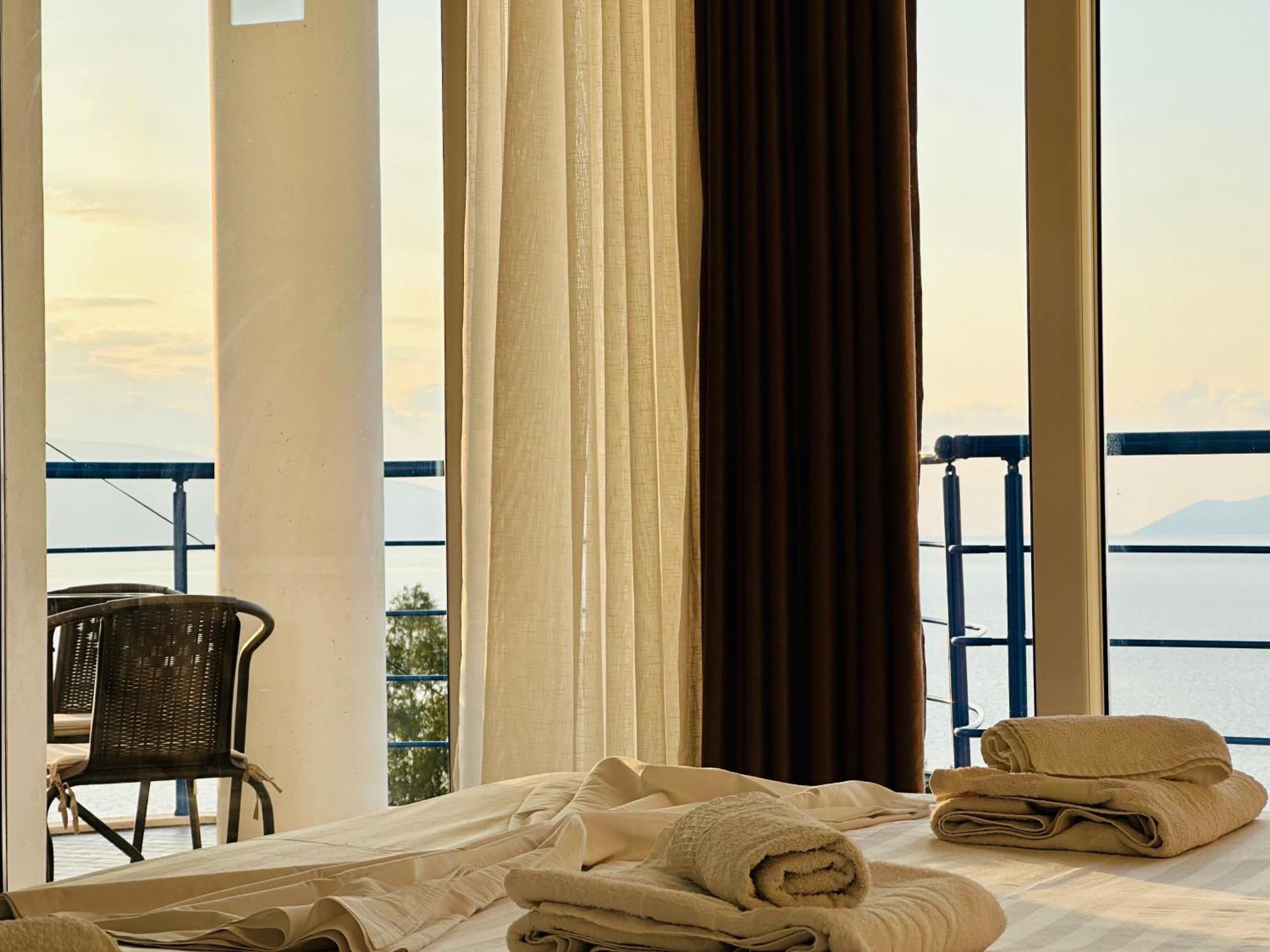 Jico Travel - Villa Colombo Vlorë エクステリア 写真