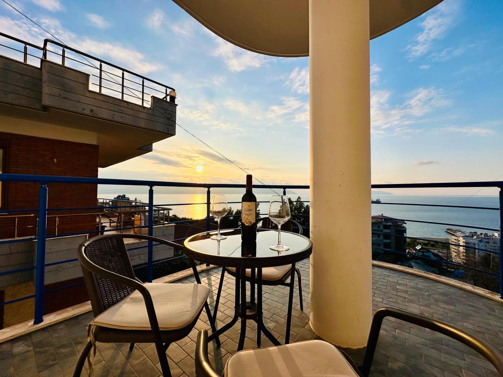 Jico Travel - Villa Colombo Vlorë エクステリア 写真